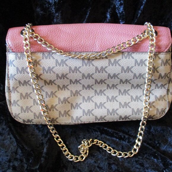 2018 Michael Kors Convertible Shoulder Pink/Tan/Logo Handbag w/Gold Chain - Picture 3 of 11